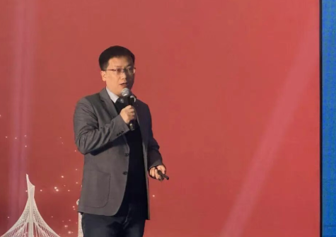 瑞(rui)諾國(guo)際(ji)應邀參加(jia)石保·石傢(jia)莊特色産(chan)業集(ji)群出海交流對接活動(dòng)，并髮(fa)表主(zhu)題演講